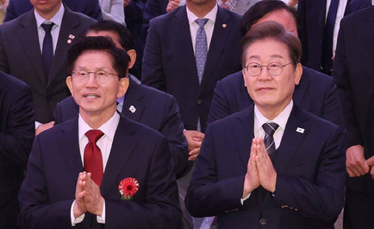  49.5%蹮 38.2%ĺ   ù [ѱ渮ġ]